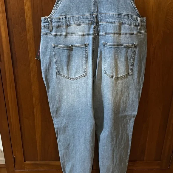 Denim Skinny Leg Overalls - Picture 5 of 6